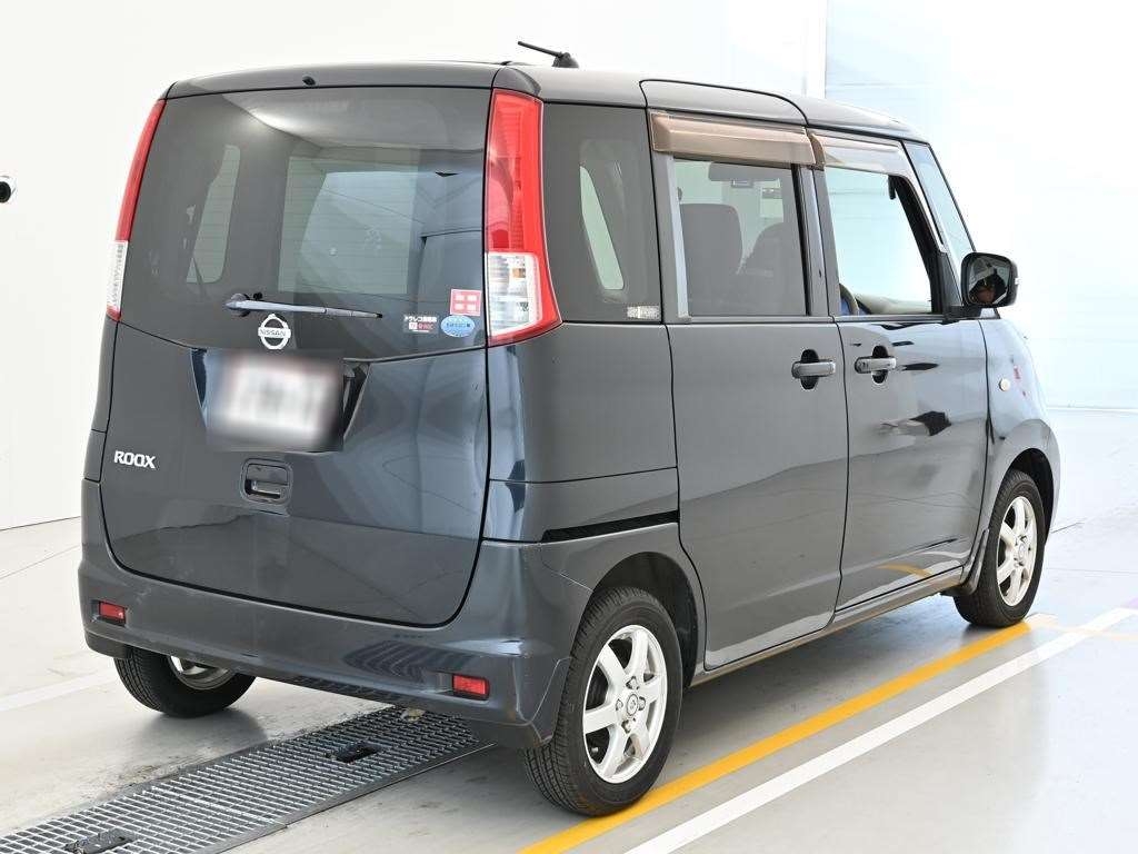 NISSAN ROOX