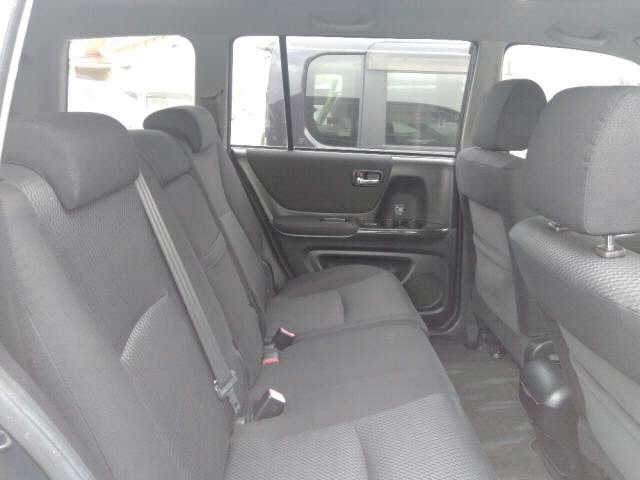 TOYOTA KLUGER V