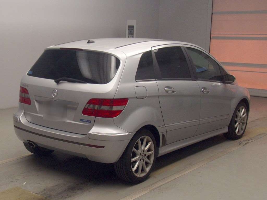 MERCEDES-BENZ B-CLASS