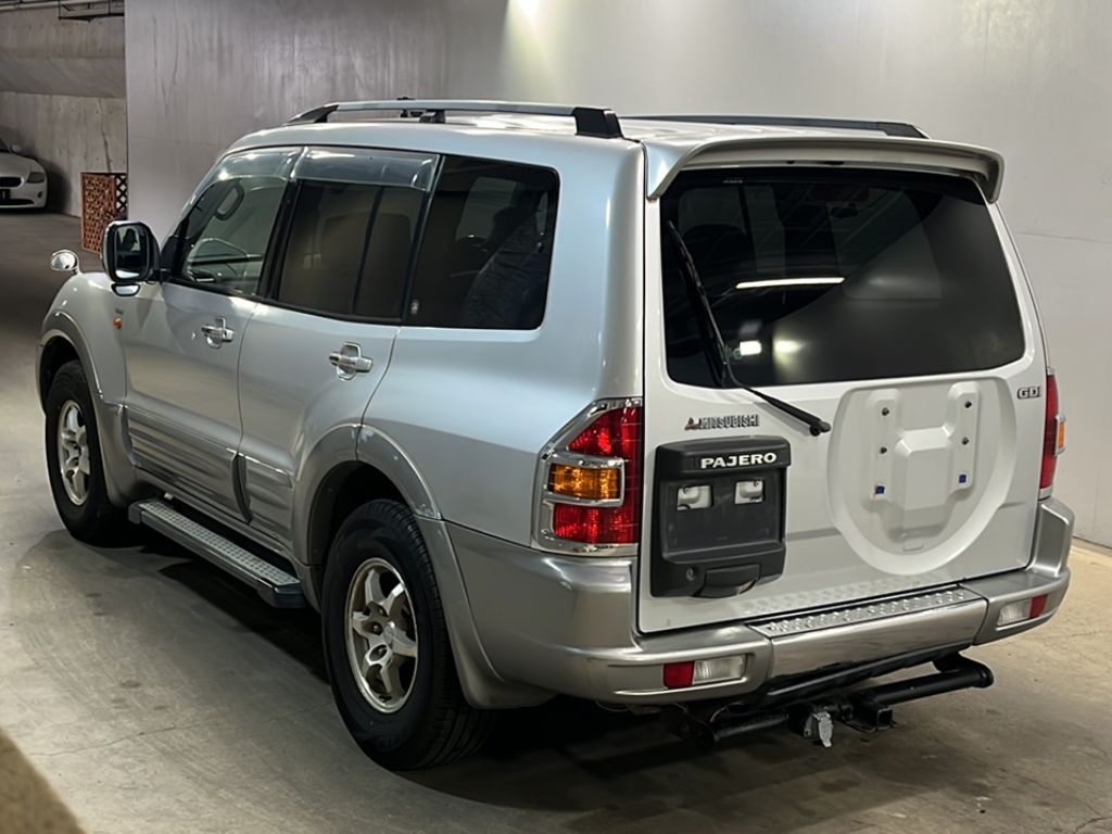 MITSUBISHI PAJERO