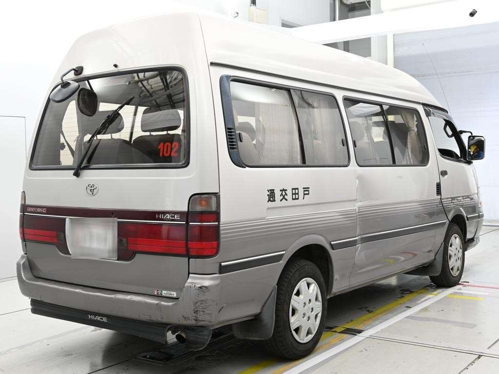 TOYOTA HIACE