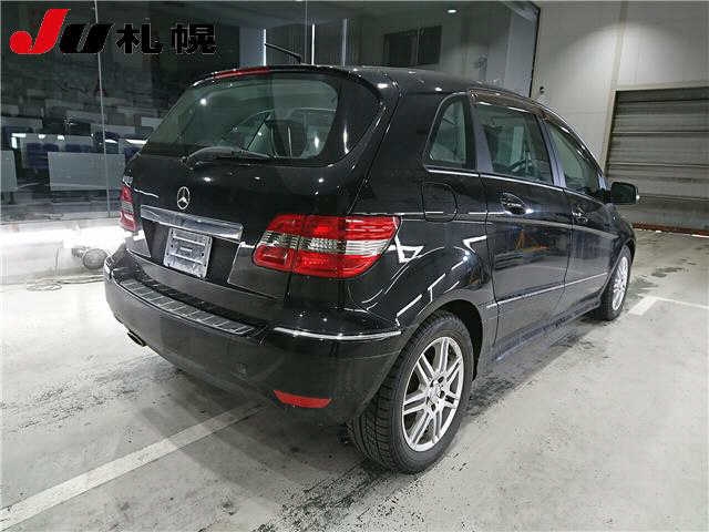 MERCEDES-BENZ B-CLASS