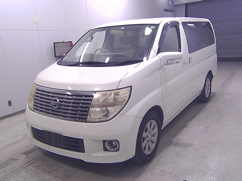NISSAN ELGRAND