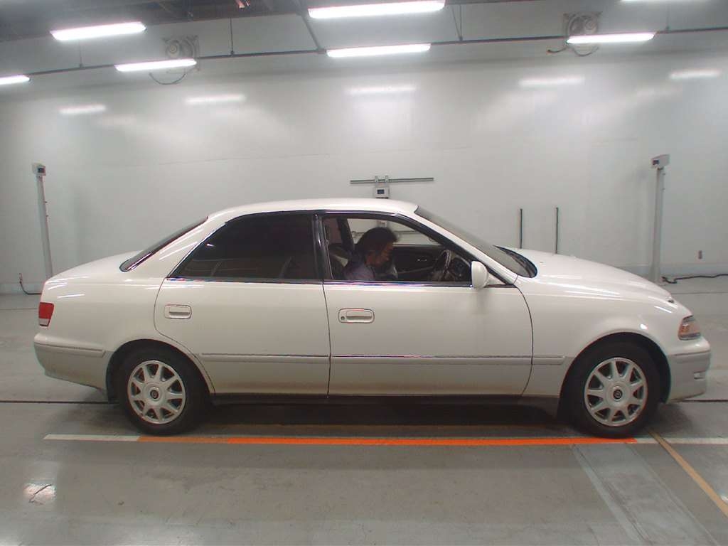 TOYOTA MARK II
