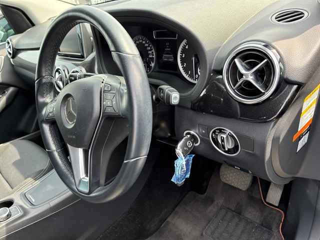 MERCEDES-BENZ B-CLASS