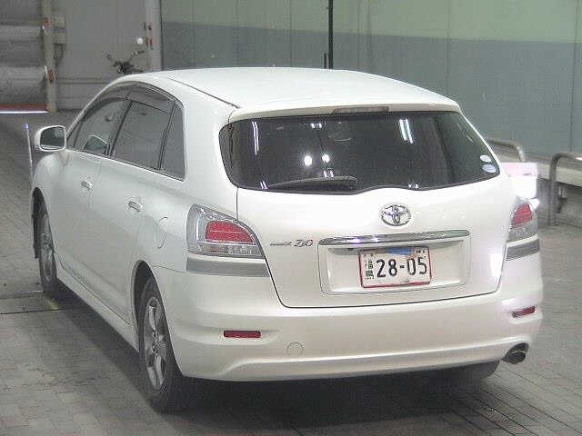 TOYOTA MARK X ZIO