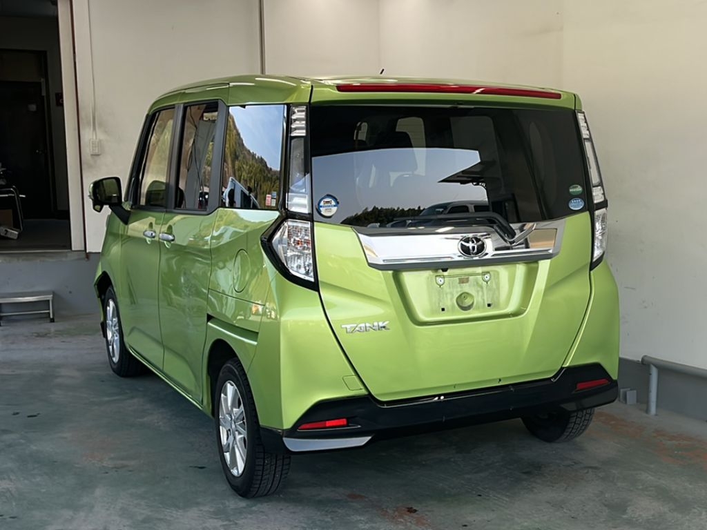 TOYOTA TANK