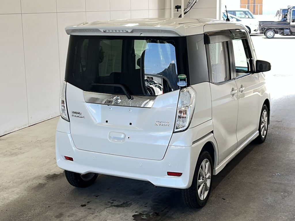 NISSAN DAYZ ROOX