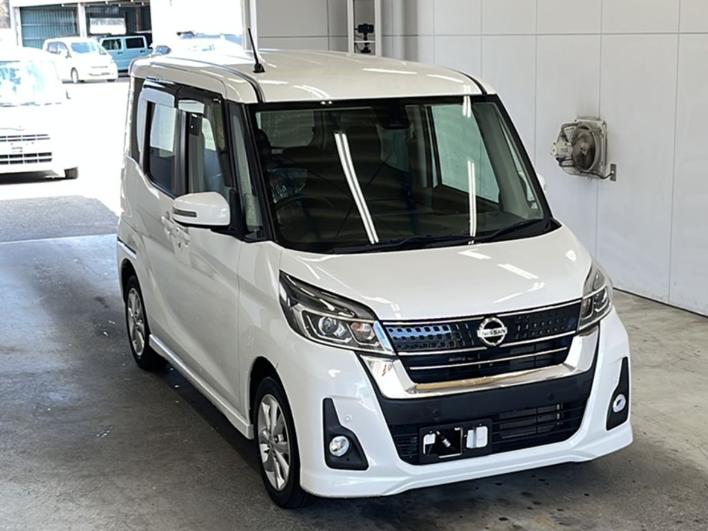 NISSAN DAYZ ROOX