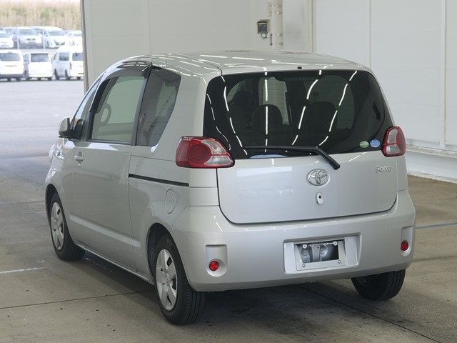 TOYOTA PORTE