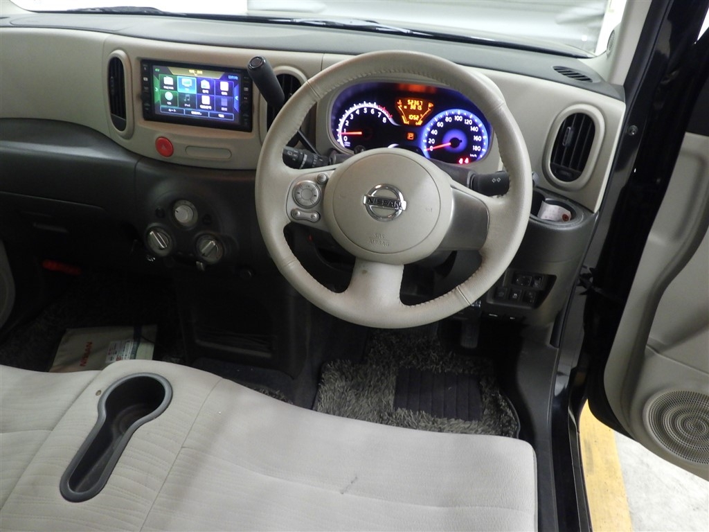 NISSAN CUBE