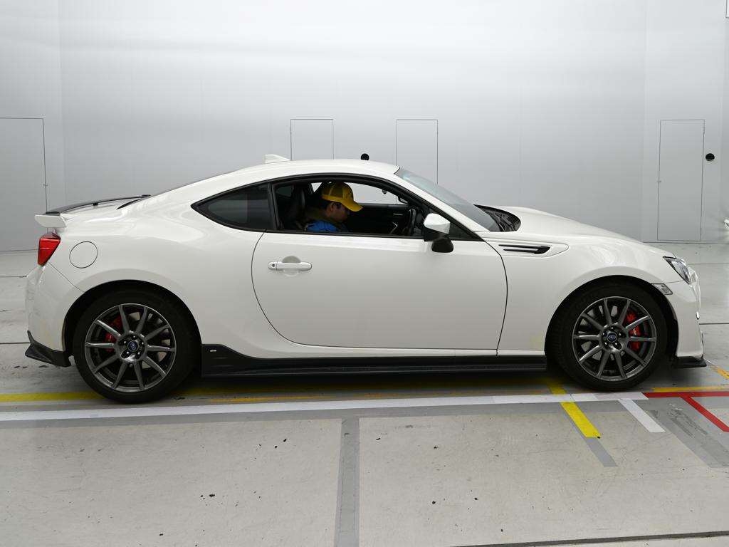 SUBARU BRZ
