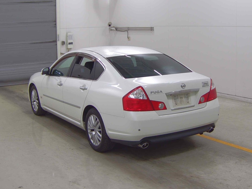 NISSAN FUGA