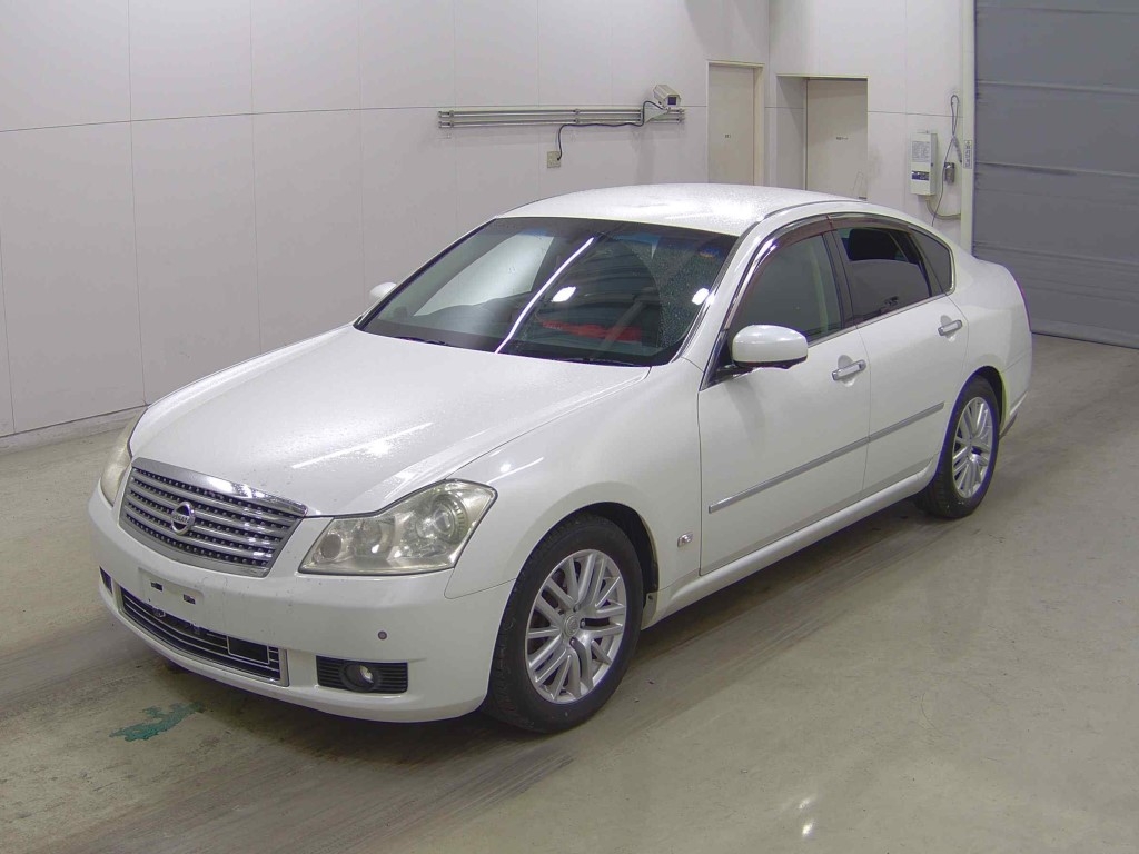 NISSAN FUGA