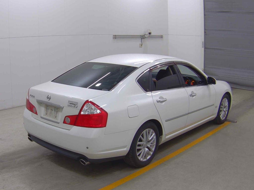 NISSAN FUGA