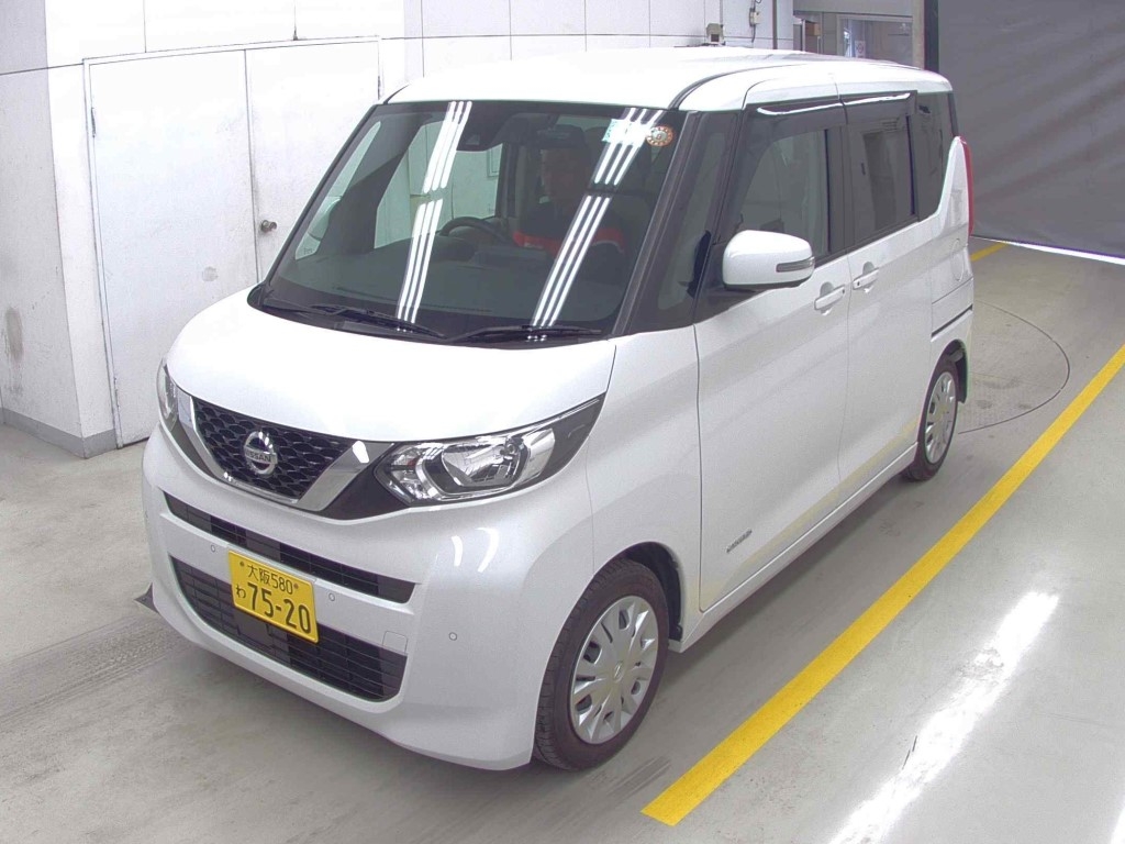 NISSAN ROOX
