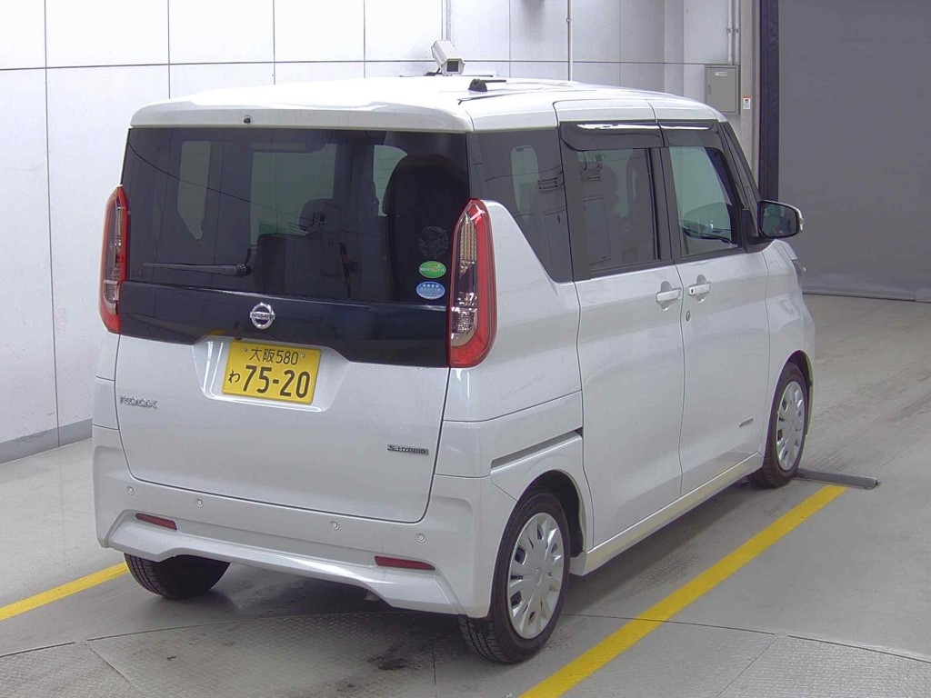 NISSAN ROOX