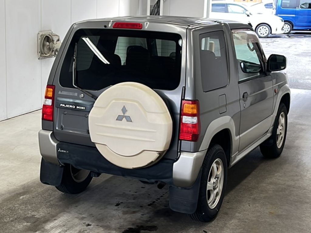 MITSUBISHI PAJERO MINI