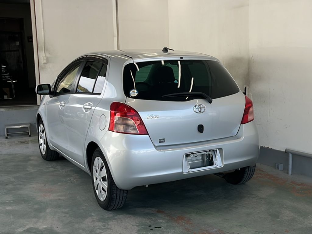 TOYOTA VITZ