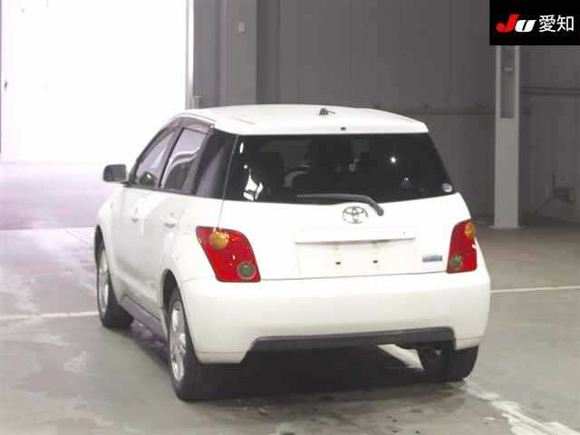 TOYOTA IST