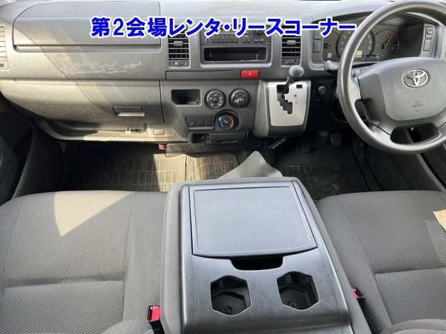 TOYOTA REGIUS ACE