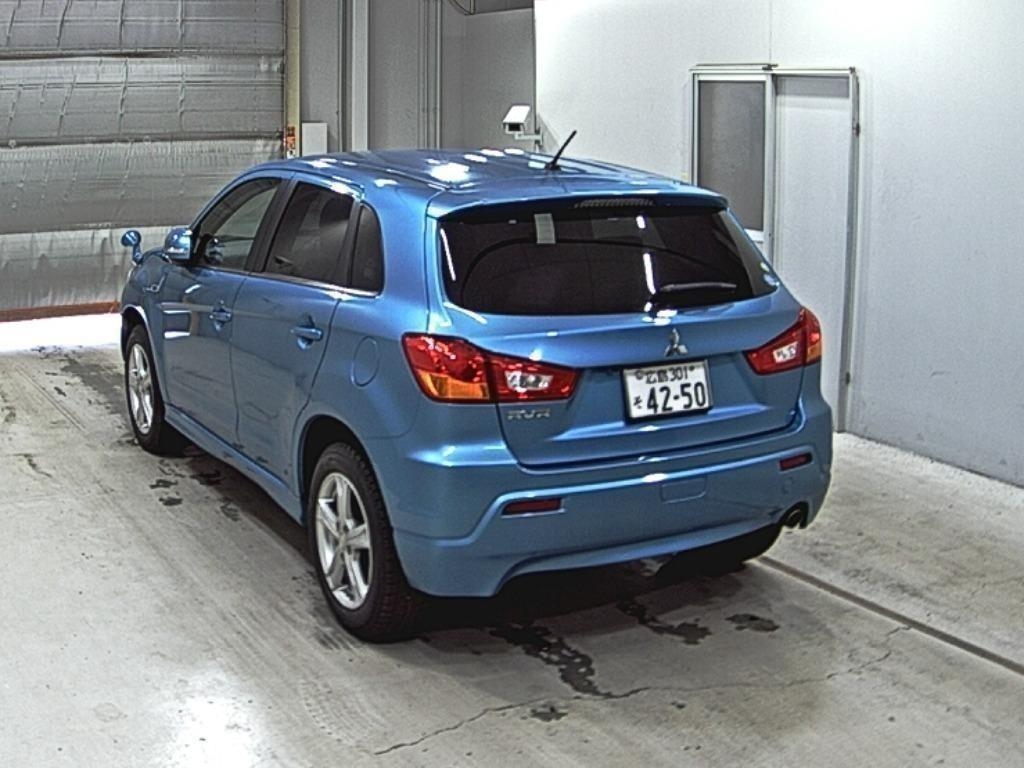 MITSUBISHI RVR
