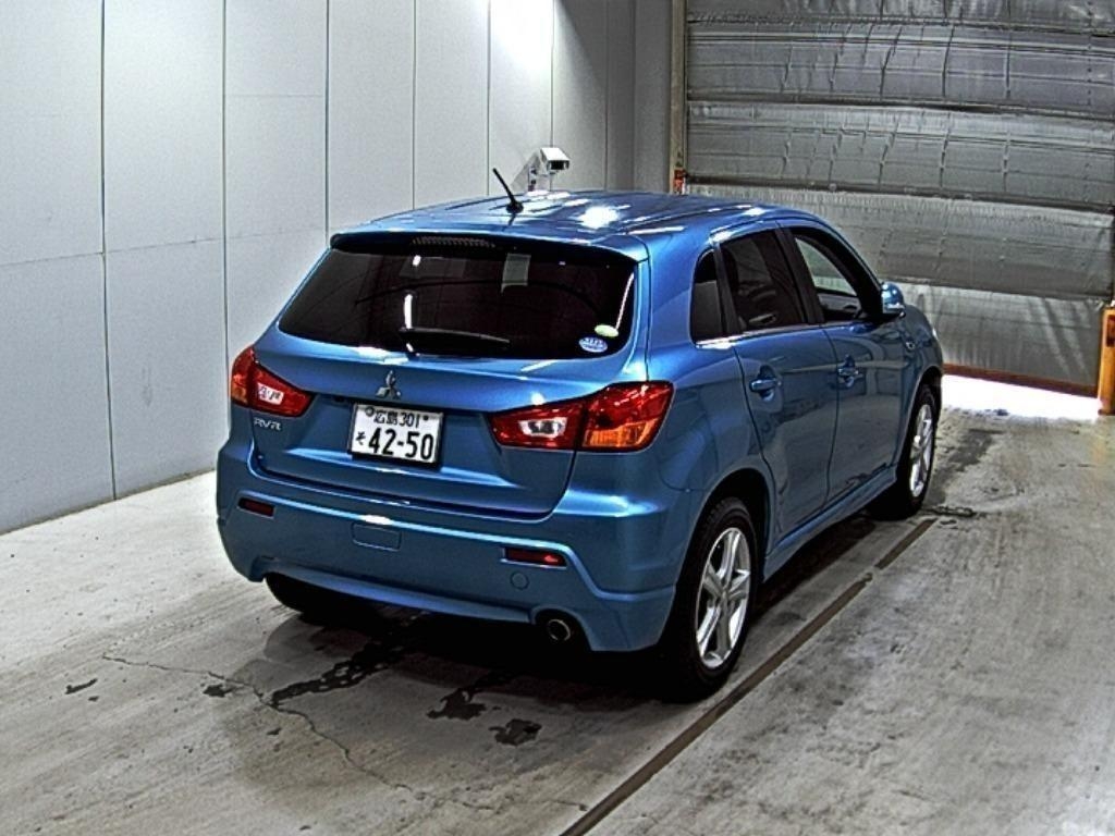 MITSUBISHI RVR