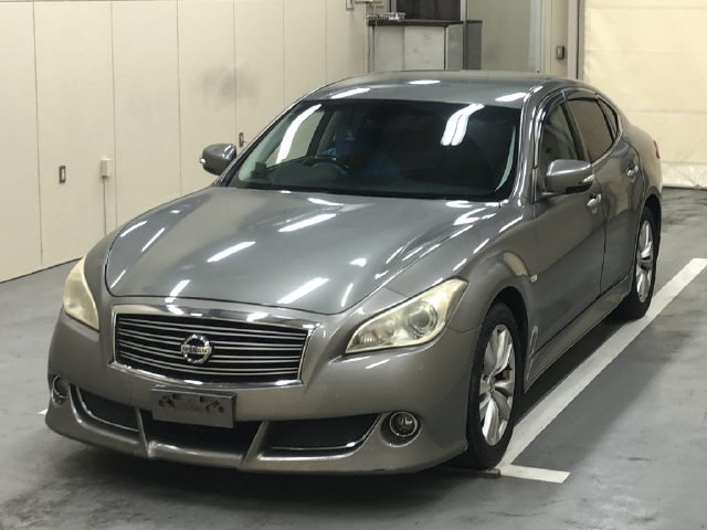 NISSAN FUGA