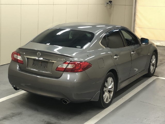 NISSAN FUGA