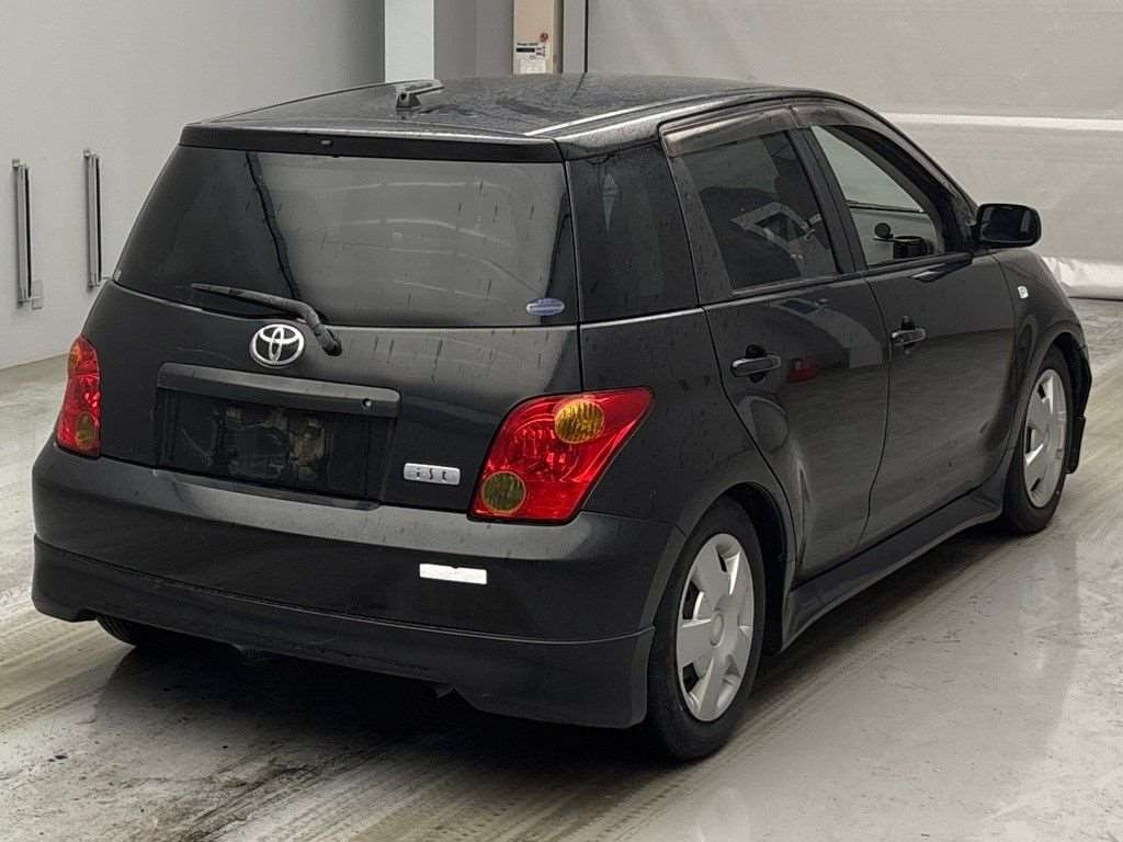 TOYOTA IST