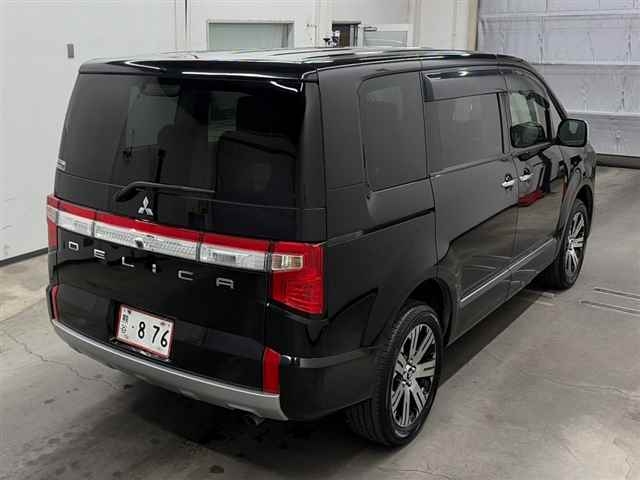 MITSUBISHI DELICA D:5