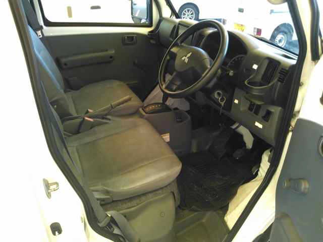 MITSUBISHI MINICAB