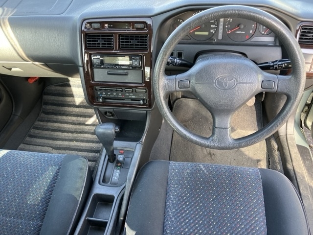 TOYOTA CARINA