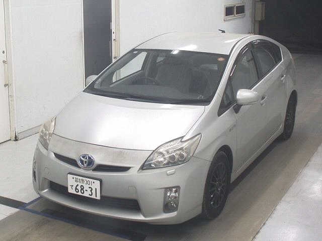 TOYOTA PRIUS