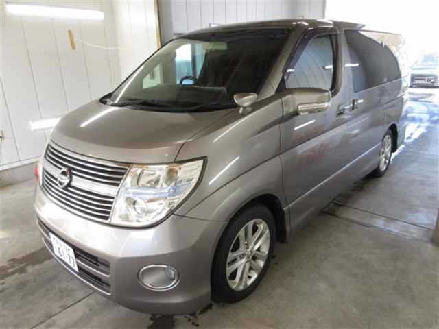 NISSAN ELGRAND