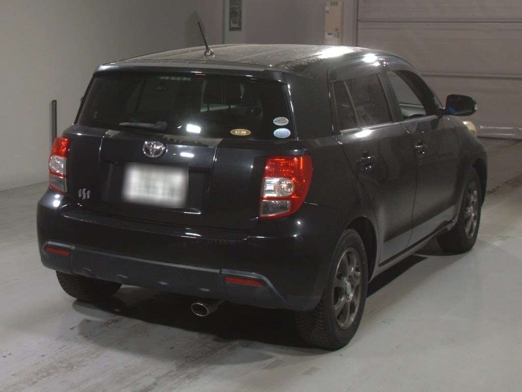 TOYOTA IST