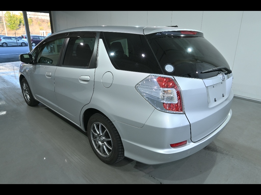 HONDA FIT SHUTTLE