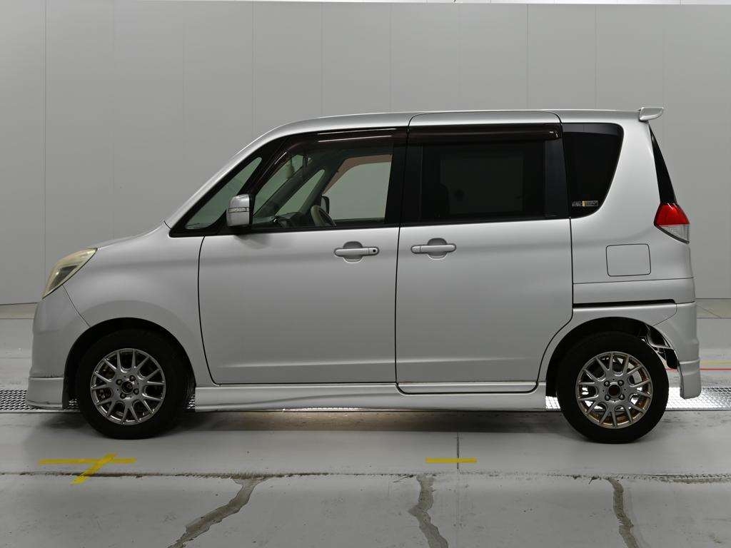 MITSUBISHI DELICA D:2