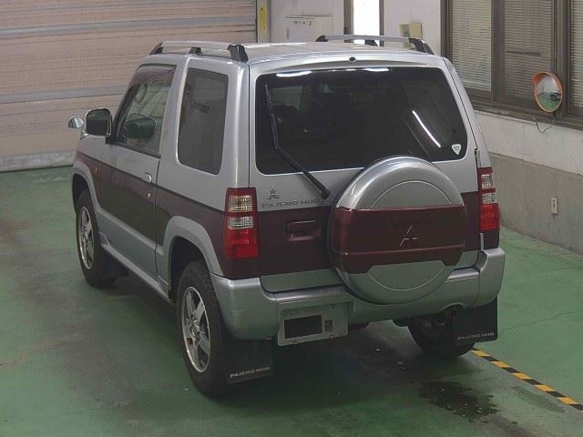 MITSUBISHI PAJERO MINI