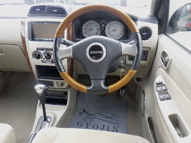 DAIHATSU MIRA AVY