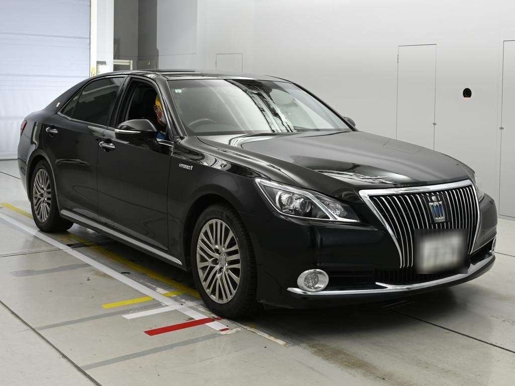 TOYOTA CROWN MAJESTA