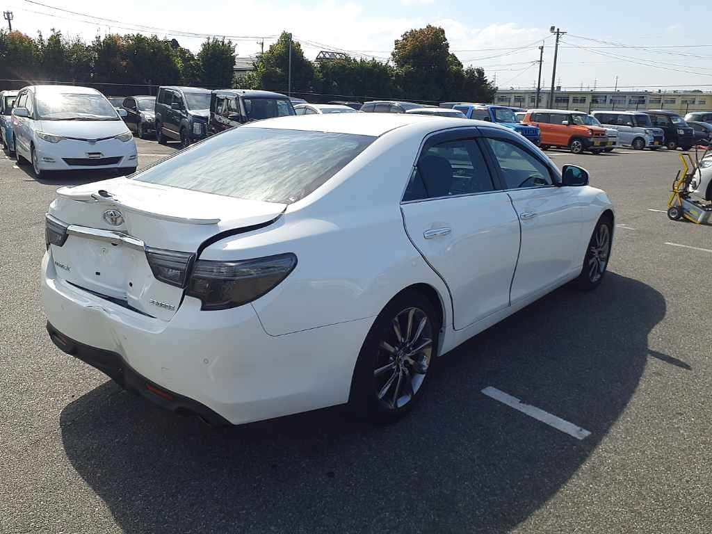 TOYOTA MARK X