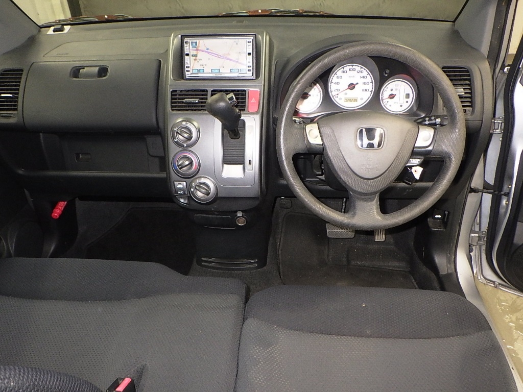 HONDA MOBILIO SPIKE