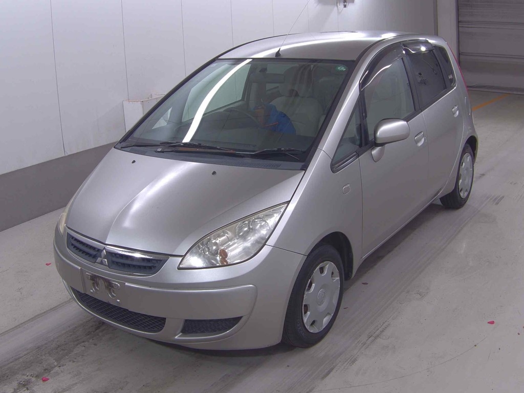 MITSUBISHI COLT