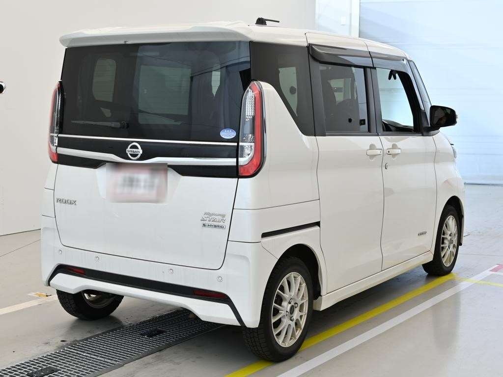 NISSAN ROOX