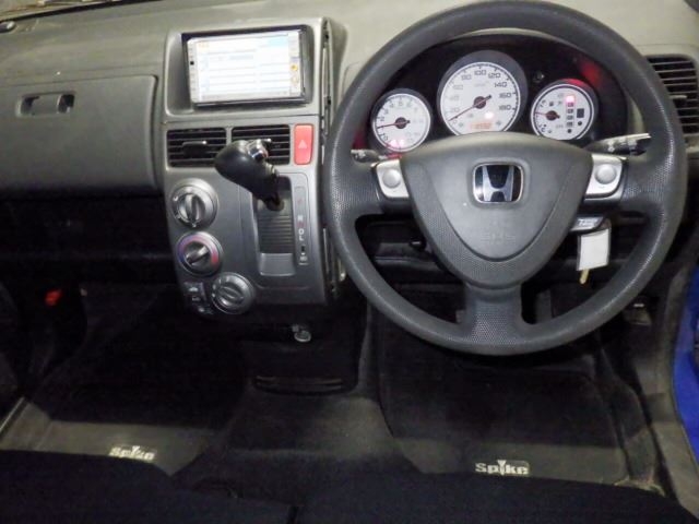 HONDA MOBILIO SPIKE