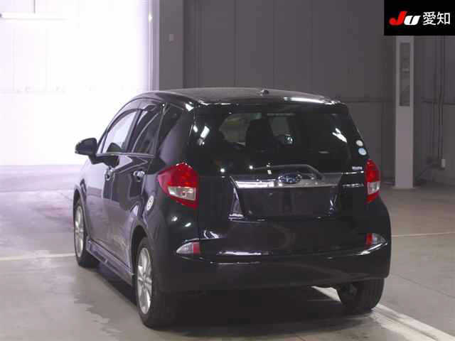 SUBARU TREZIA