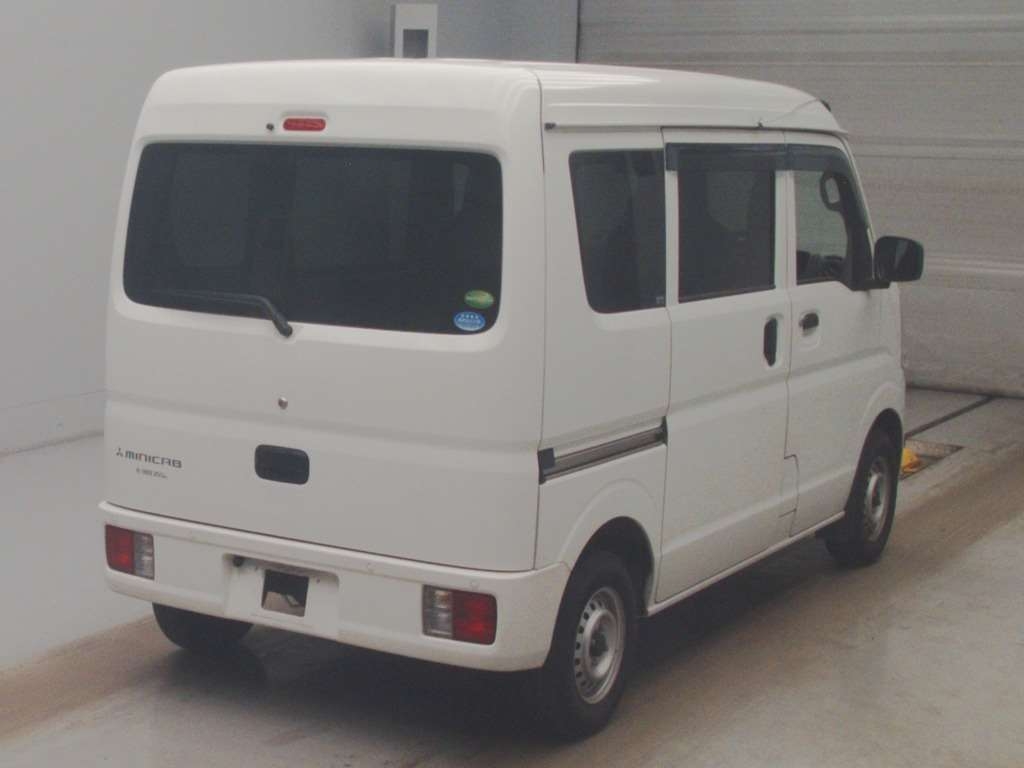 MITSUBISHI MINICAB