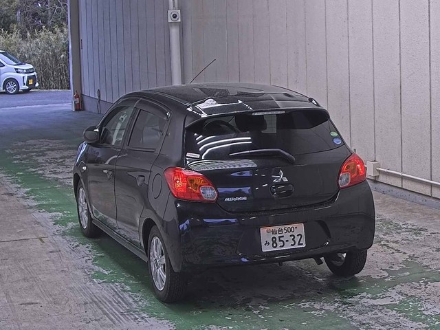 MITSUBISHI MIRAGE