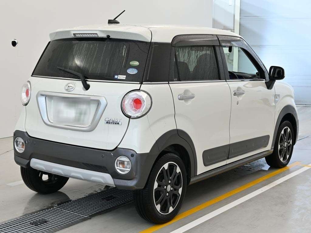 DAIHATSU CAST
